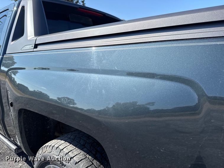 image for item FC4323 2017 Chevrolet Silverado 1500 Crew Cab pickup truck