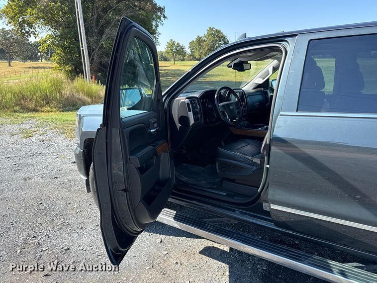 image for item FC4323 2017 Chevrolet Silverado 1500 Crew Cab pickup truck
