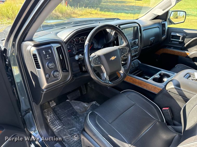 image for item FC4323 2017 Chevrolet Silverado 1500 Crew Cab pickup truck