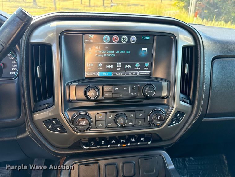 image for item FC4323 2017 Chevrolet Silverado 1500 Crew Cab pickup truck