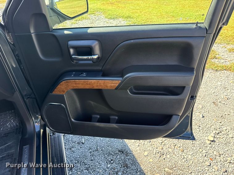 image for item FC4323 2017 Chevrolet Silverado 1500 Crew Cab pickup truck