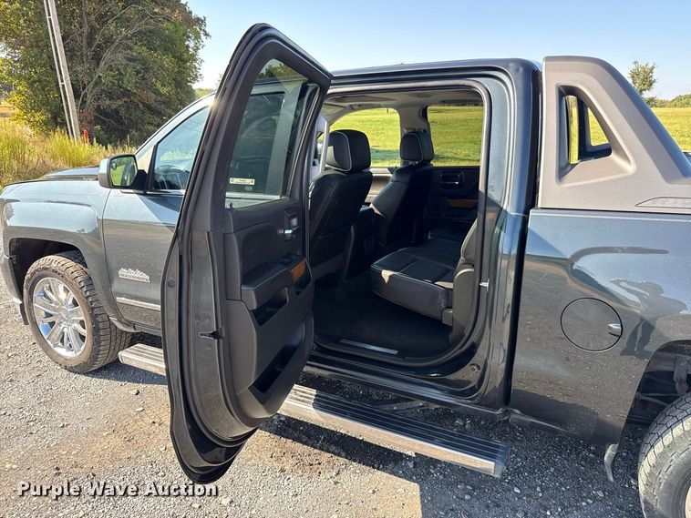 image for item FC4323 2017 Chevrolet Silverado 1500 Crew Cab pickup truck