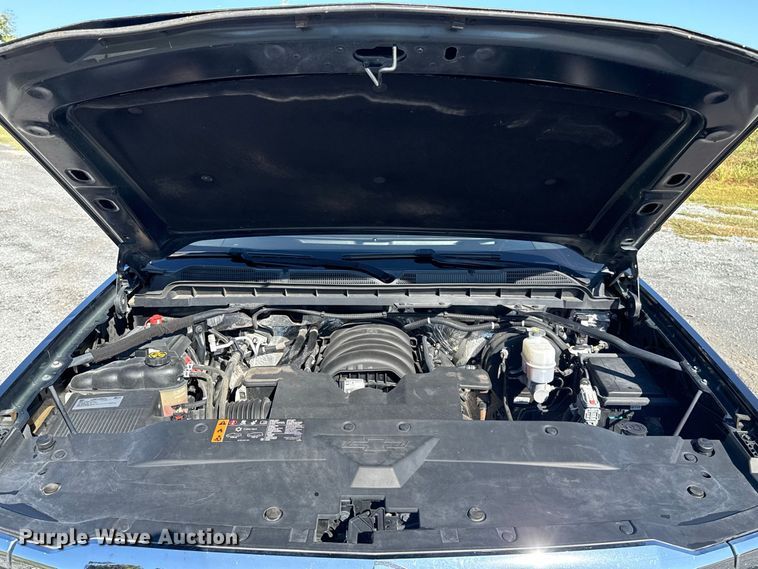 image for item FC4323 2017 Chevrolet Silverado 1500 Crew Cab pickup truck