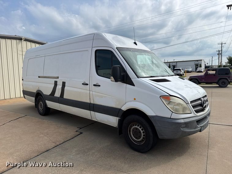 image for item FC4419 2011 Mercedes-Benz Sprinter van