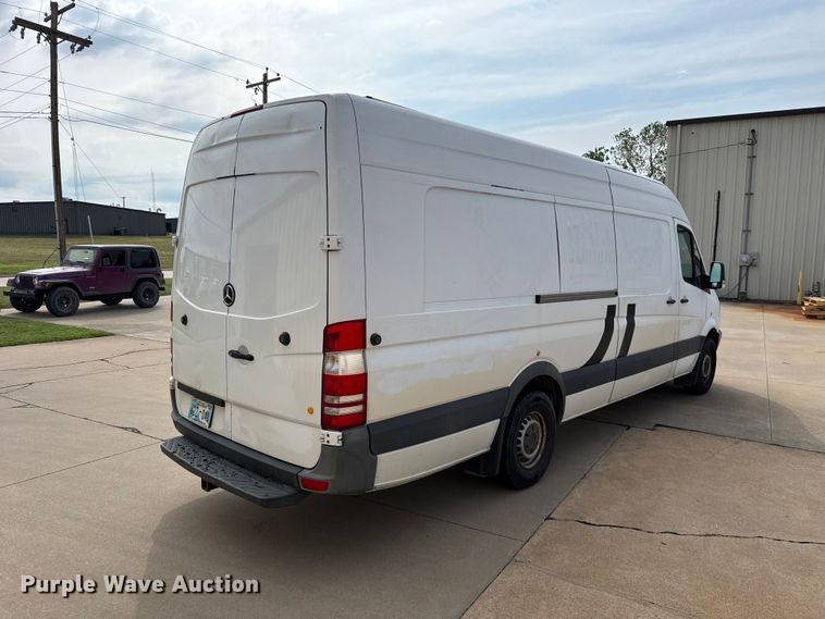 image for item FC4419 2011 Mercedes-Benz Sprinter van
