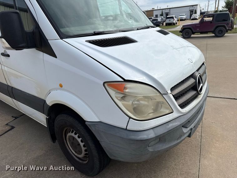 image for item FC4419 2011 Mercedes-Benz Sprinter van