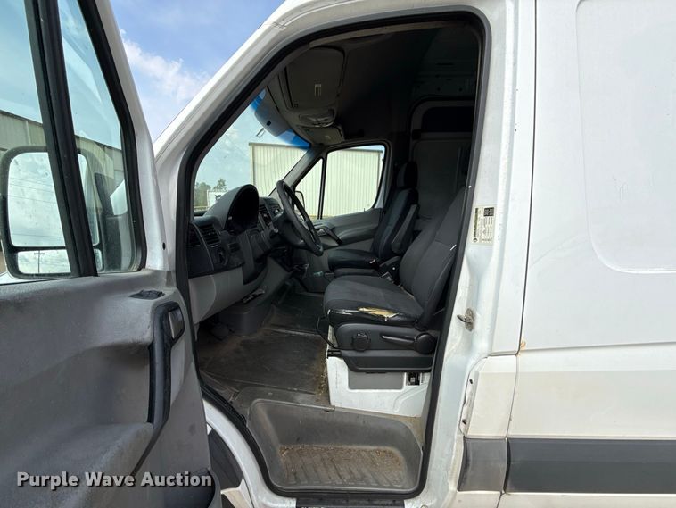 image for item FC4419 2011 Mercedes-Benz Sprinter van