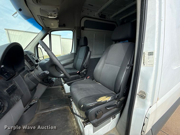 image for item FC4419 2011 Mercedes-Benz Sprinter van