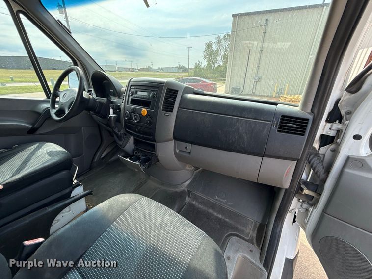 image for item FC4419 2011 Mercedes-Benz Sprinter van