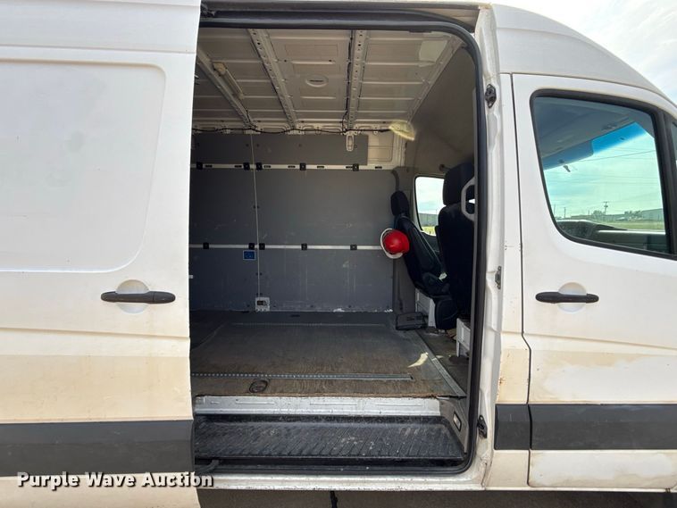 image for item FC4419 2011 Mercedes-Benz Sprinter van