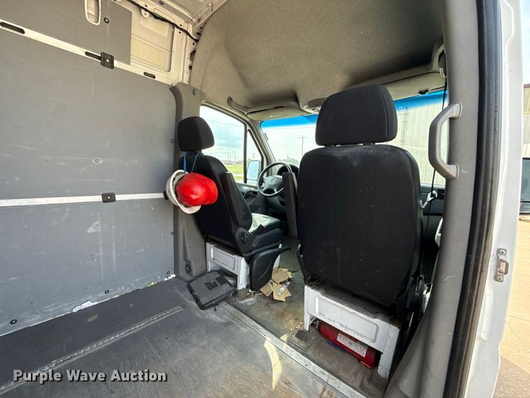 image for item FC4419 2011 Mercedes-Benz Sprinter van