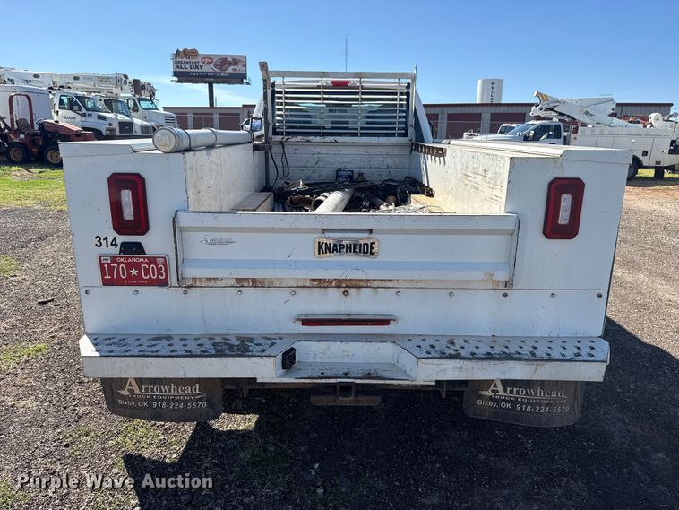 image for item FC4506 2017 Ford F350 Super Duty Crew Cab utility bed pickup truck