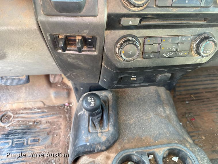 image for item FC4506 2017 Ford F350 Super Duty Crew Cab utility bed pickup truck