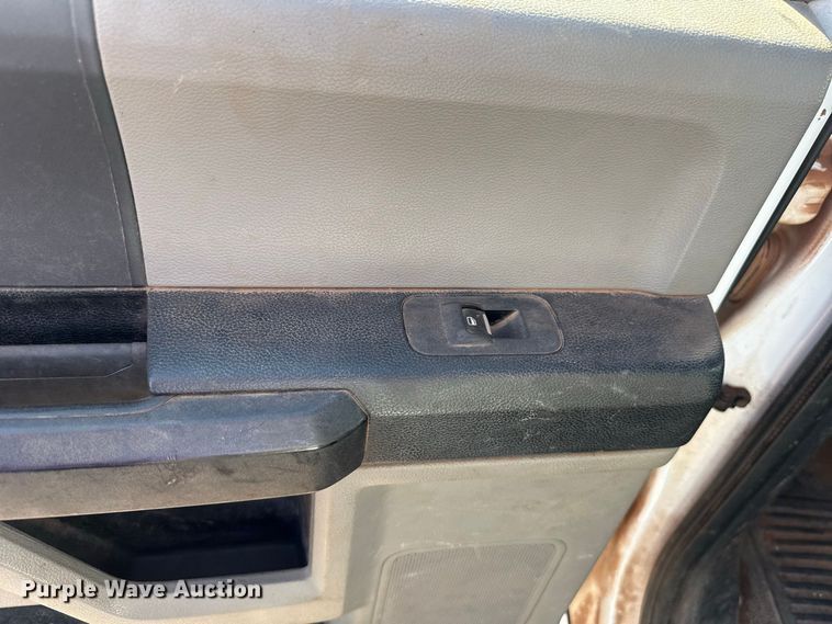 image for item FC4506 2017 Ford F350 Super Duty Crew Cab utility bed pickup truck