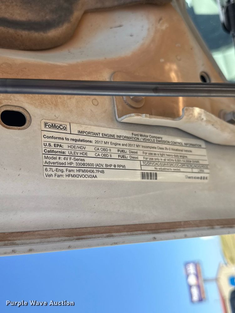 image for item FC4506 2017 Ford F350 Super Duty Crew Cab utility bed pickup truck