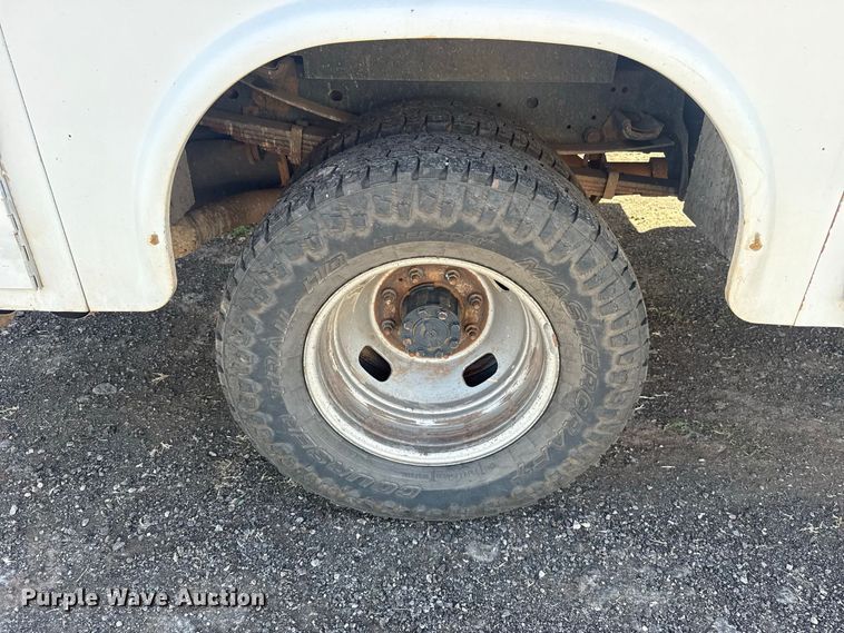 image for item FC4506 2017 Ford F350 Super Duty Crew Cab utility bed pickup truck