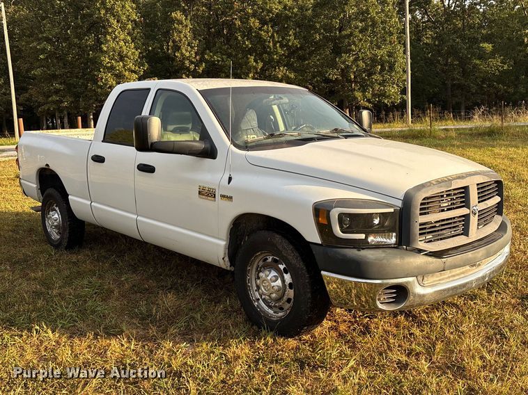 image for item FG0721 2007 Dodge Ram 2500 Ext. Cab pickup truck