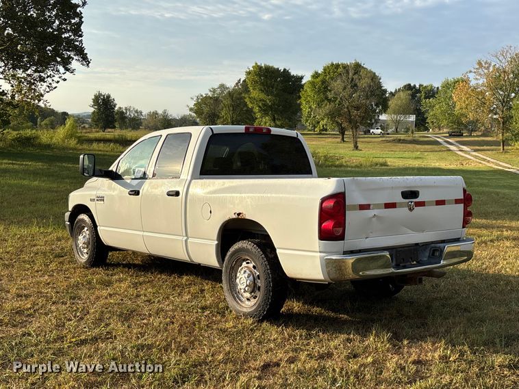 image for item FG0721 2007 Dodge Ram 2500 Ext. Cab pickup truck
