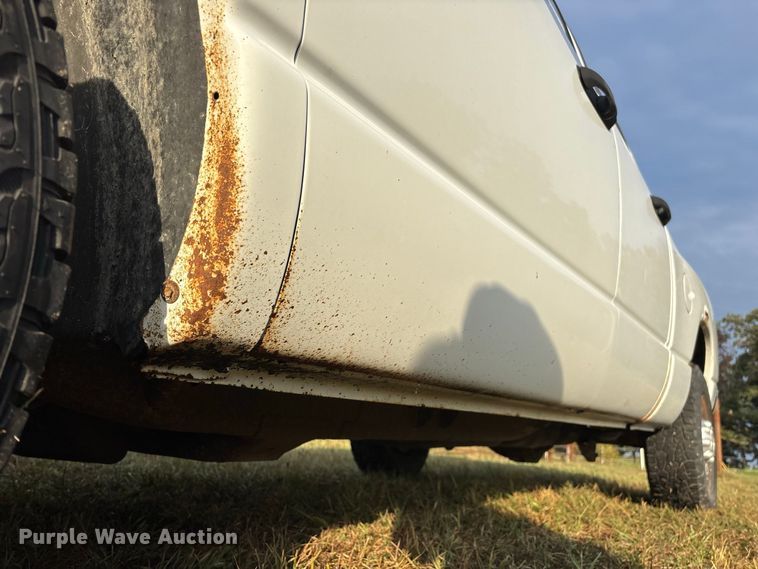 image for item FG0721 2007 Dodge Ram 2500 Ext. Cab pickup truck