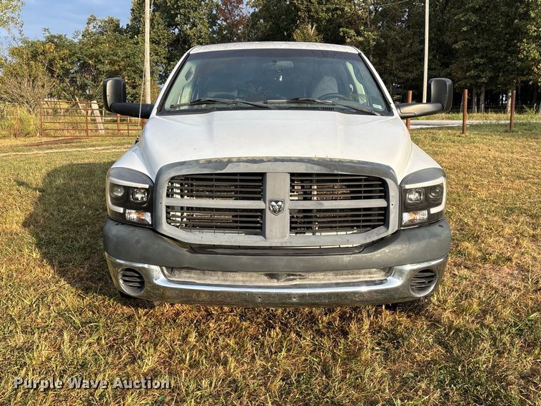 image for item FG0721 2007 Dodge Ram 2500 Ext. Cab pickup truck