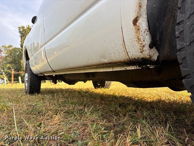 image for item FG0721 2007 Dodge Ram 2500 Ext. Cab pickup truck