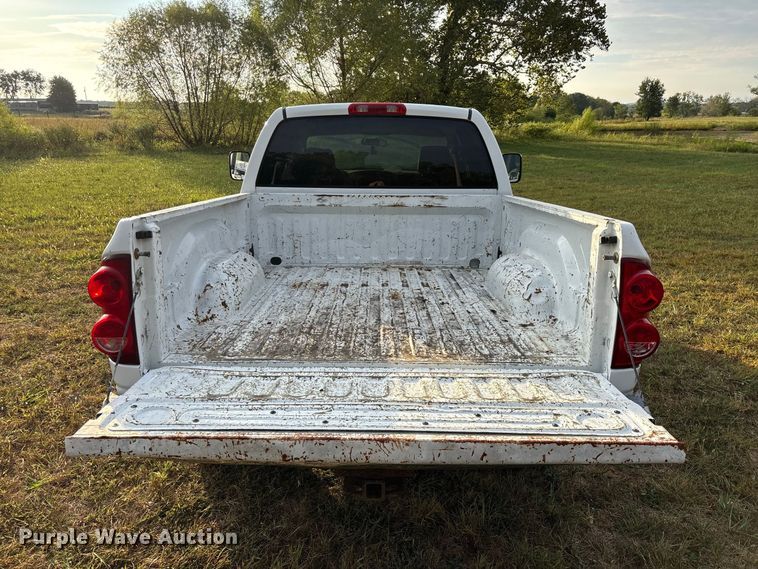 image for item FG0721 2007 Dodge Ram 2500 Ext. Cab pickup truck