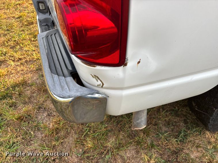 image for item FG0721 2007 Dodge Ram 2500 Ext. Cab pickup truck