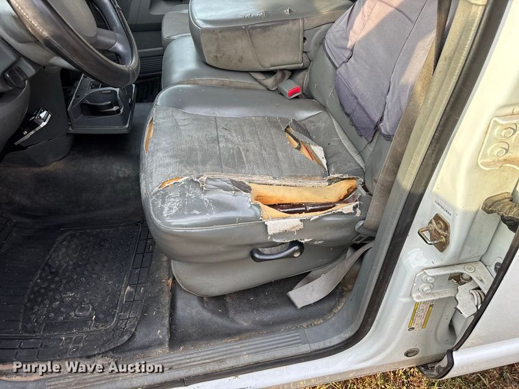 image for item FG0721 2007 Dodge Ram 2500 Ext. Cab pickup truck