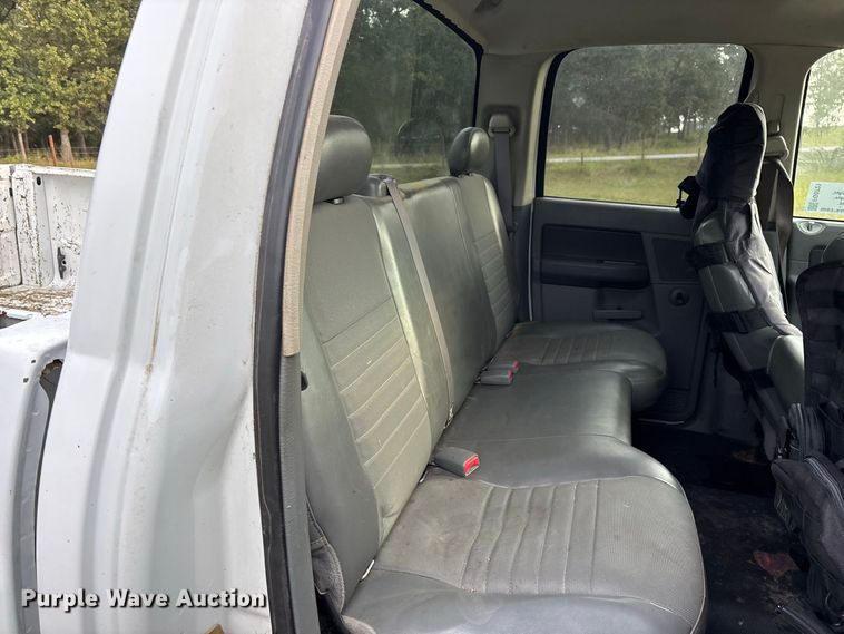 image for item FG0721 2007 Dodge Ram 2500 Ext. Cab pickup truck