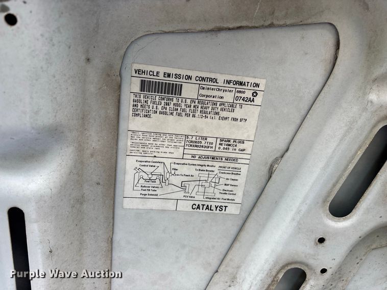 image for item FG0721 2007 Dodge Ram 2500 Ext. Cab pickup truck