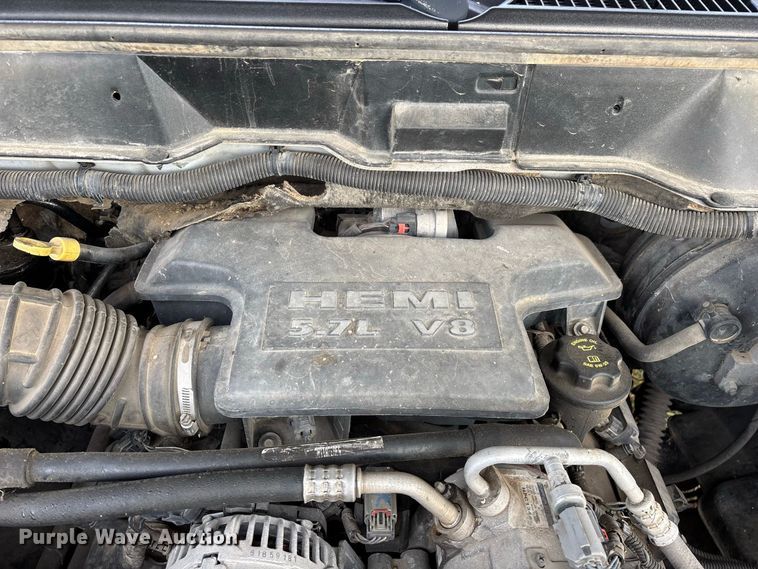 image for item FG0721 2007 Dodge Ram 2500 Ext. Cab pickup truck