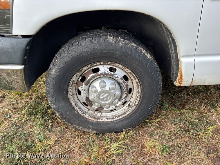 image for item FG0721 2007 Dodge Ram 2500 Ext. Cab pickup truck