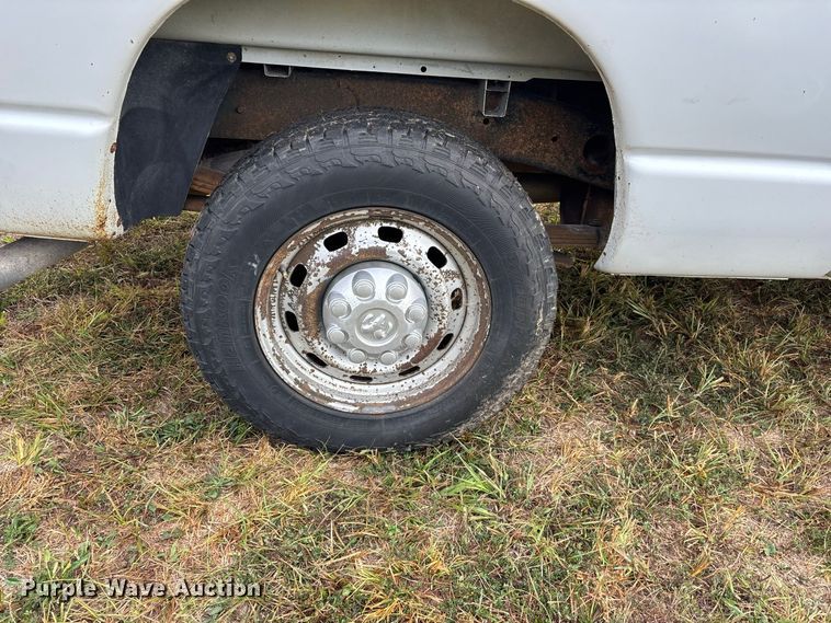 image for item FG0721 2007 Dodge Ram 2500 Ext. Cab pickup truck