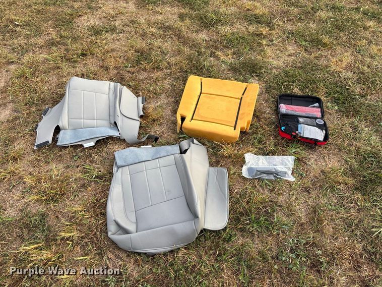 image for item FG0721 2007 Dodge Ram 2500 Ext. Cab pickup truck