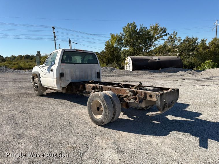image for item FG0779 2007 Chevrolet 3500HD pickup truck cab and chassis