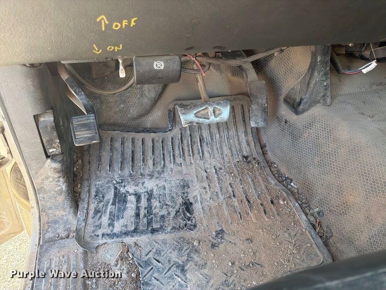 image for item FG0779 2007 Chevrolet 3500HD pickup truck cab and chassis