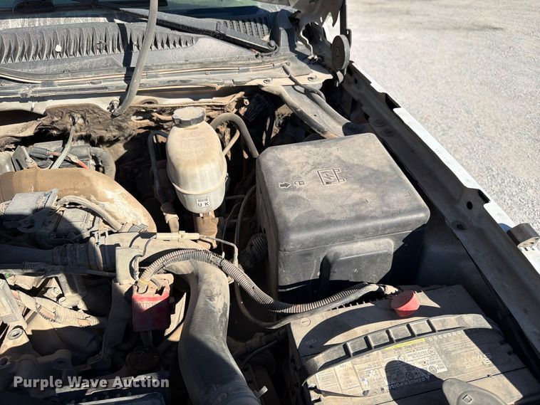 image for item FG0779 2007 Chevrolet 3500HD pickup truck cab and chassis