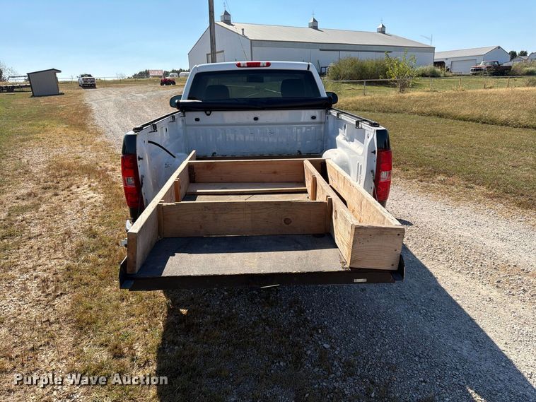 image for item FG0787 2012 Chevrolet Silverado 1500 pickup truck
