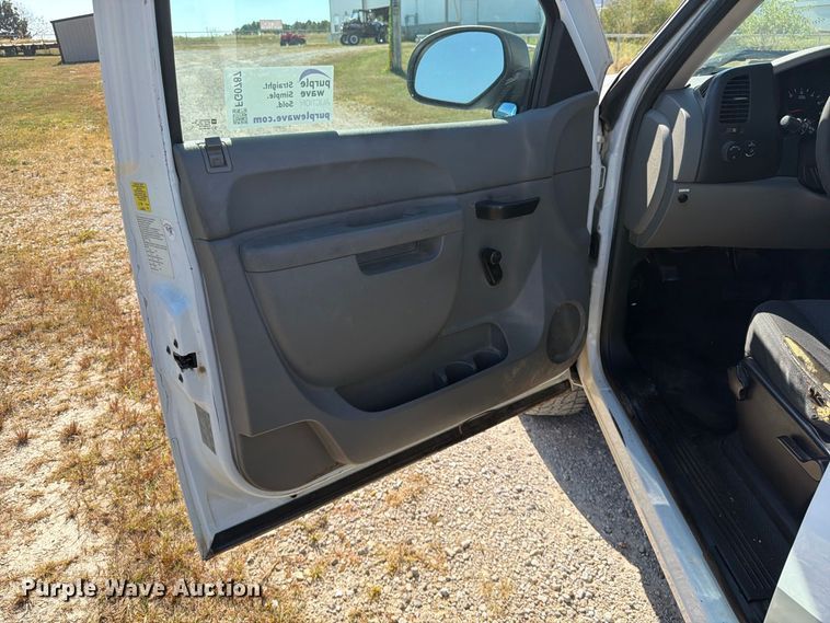 image for item FG0787 2012 Chevrolet Silverado 1500 pickup truck