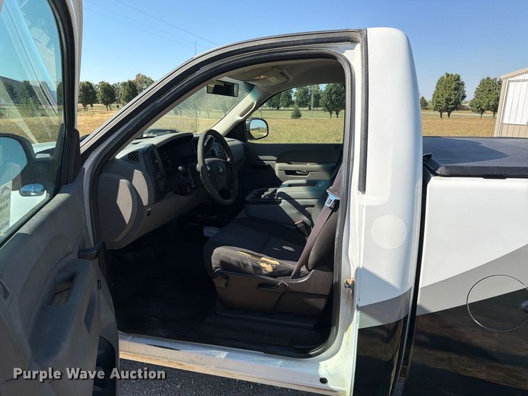 image for item FG0787 2012 Chevrolet Silverado 1500 pickup truck