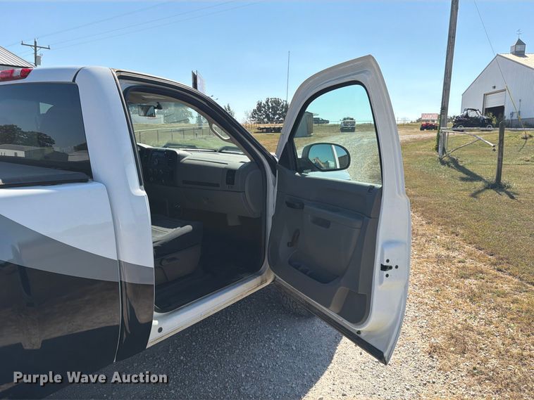 image for item FG0787 2012 Chevrolet Silverado 1500 pickup truck