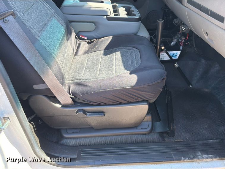 image for item FG0787 2012 Chevrolet Silverado 1500 pickup truck