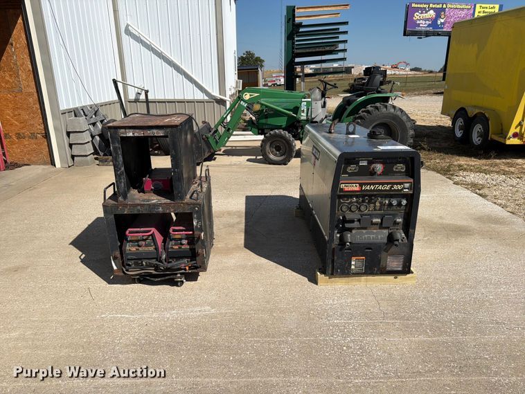 image for item FG0791 Lincoln Electric Vantage 300 welder/generator