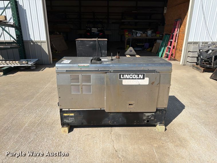 image for item FG0791 Lincoln Electric Vantage 300 welder/generator