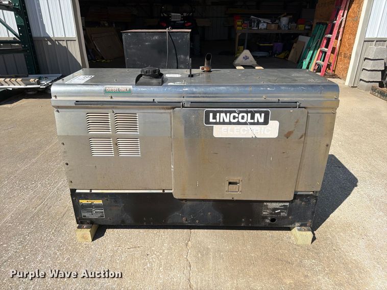 image for item FG0791 Lincoln Electric Vantage 300 welder/generator