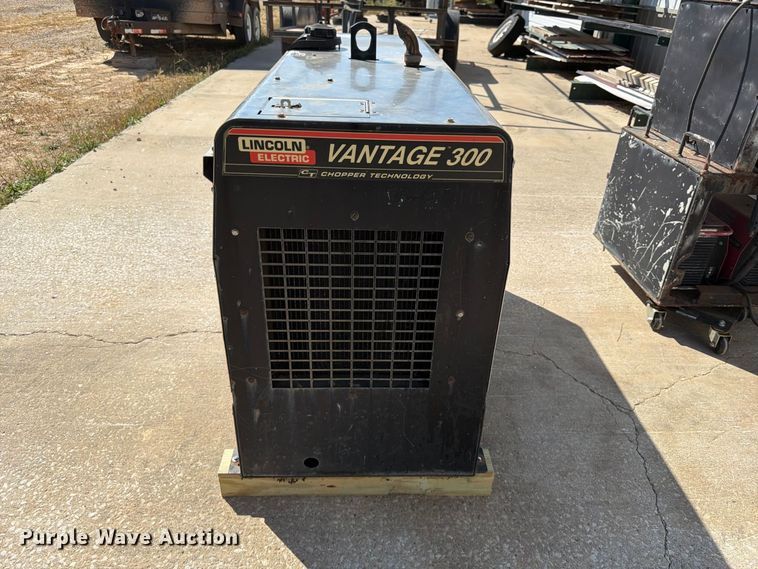 image for item FG0791 Lincoln Electric Vantage 300 welder/generator