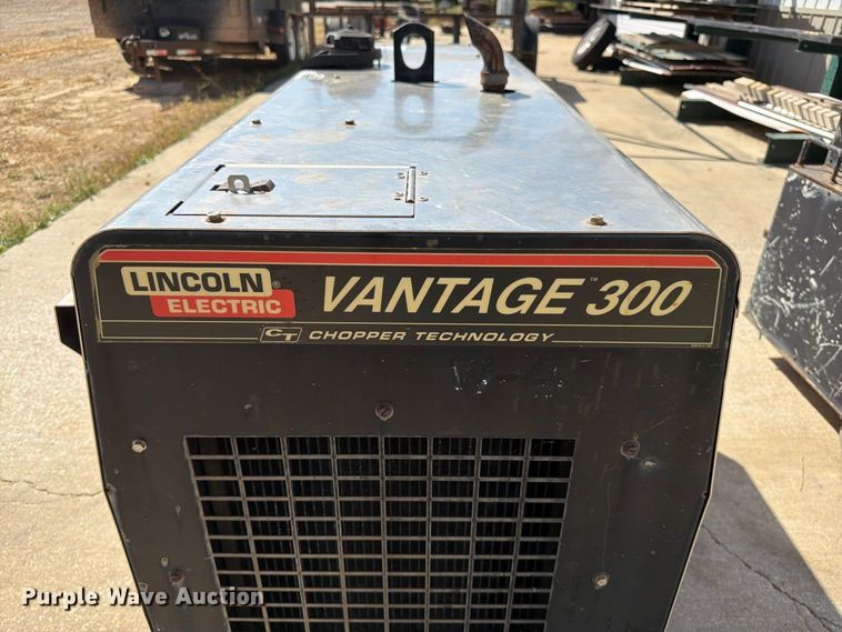 image for item FG0791 Lincoln Electric Vantage 300 welder/generator