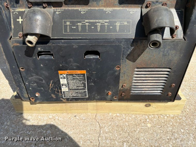image for item FG0791 Lincoln Electric Vantage 300 welder/generator