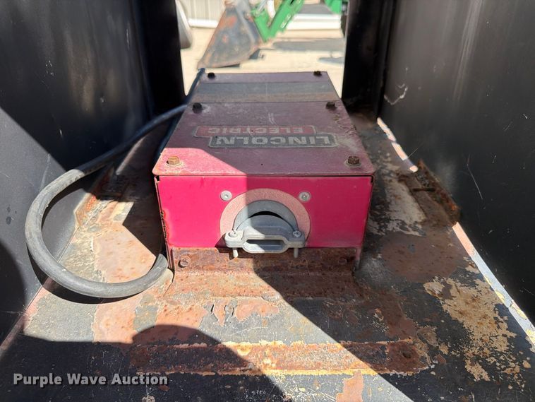image for item FG0791 Lincoln Electric Vantage 300 welder/generator