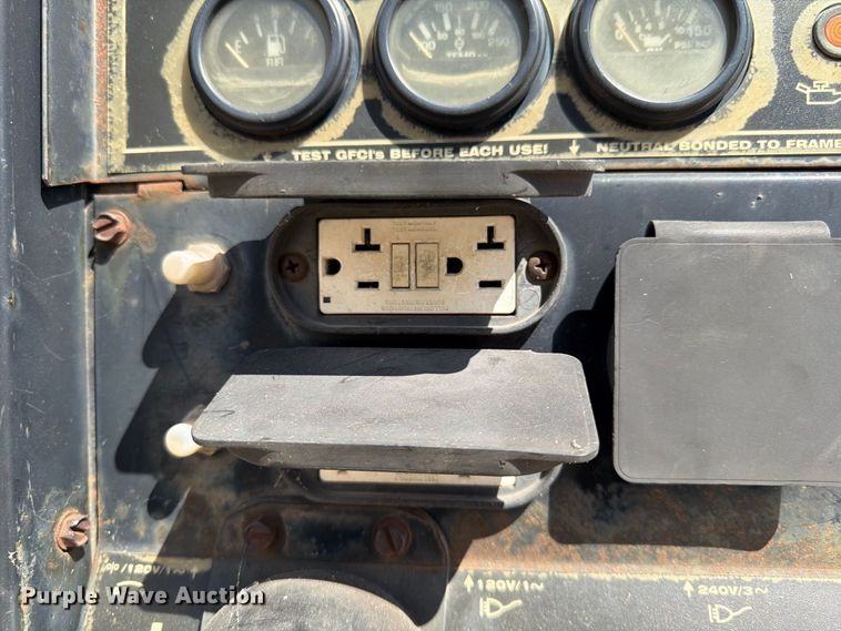 image for item FG0791 Lincoln Electric Vantage 300 welder/generator